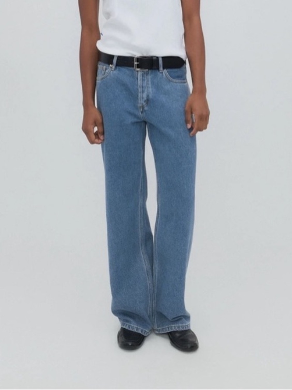 Still Here Walker Jeans Classic Blue Size 28 Mid Rise Wide Leg Relaxed Fit Cloud